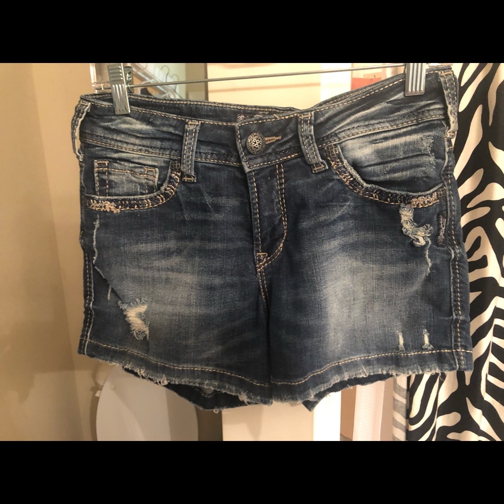 Silver Suki Mid Short W29/L3. NWOT